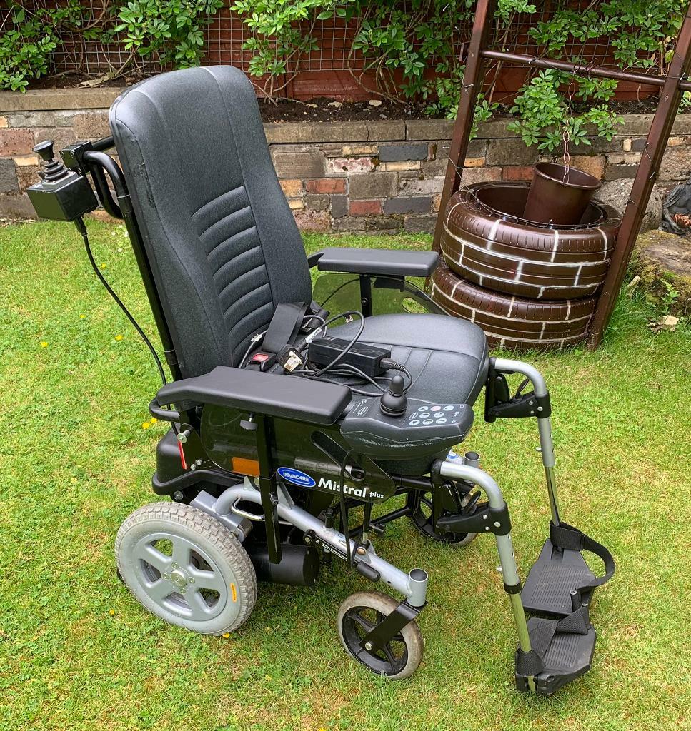 Invacare Mistral Plus dual control electric wheelchair, Folds for Transport in Sauchie