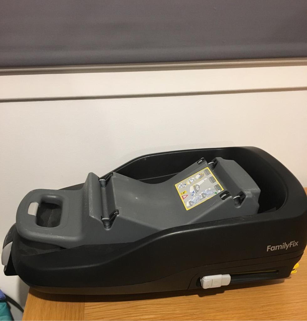 maxi cosi family fix isofix base for pearl or pebble | in Banchory