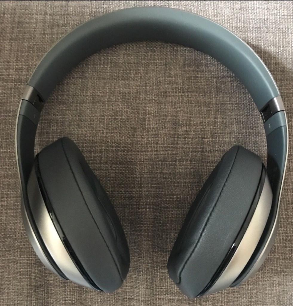 beats studio wireless titanium