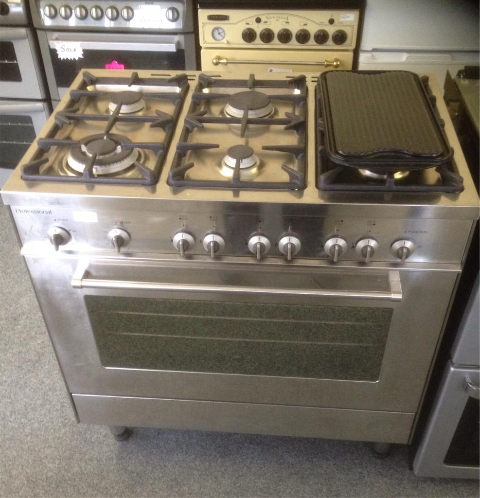 Professional Range 6 burner with hot plate all gas cooker. in Stoke