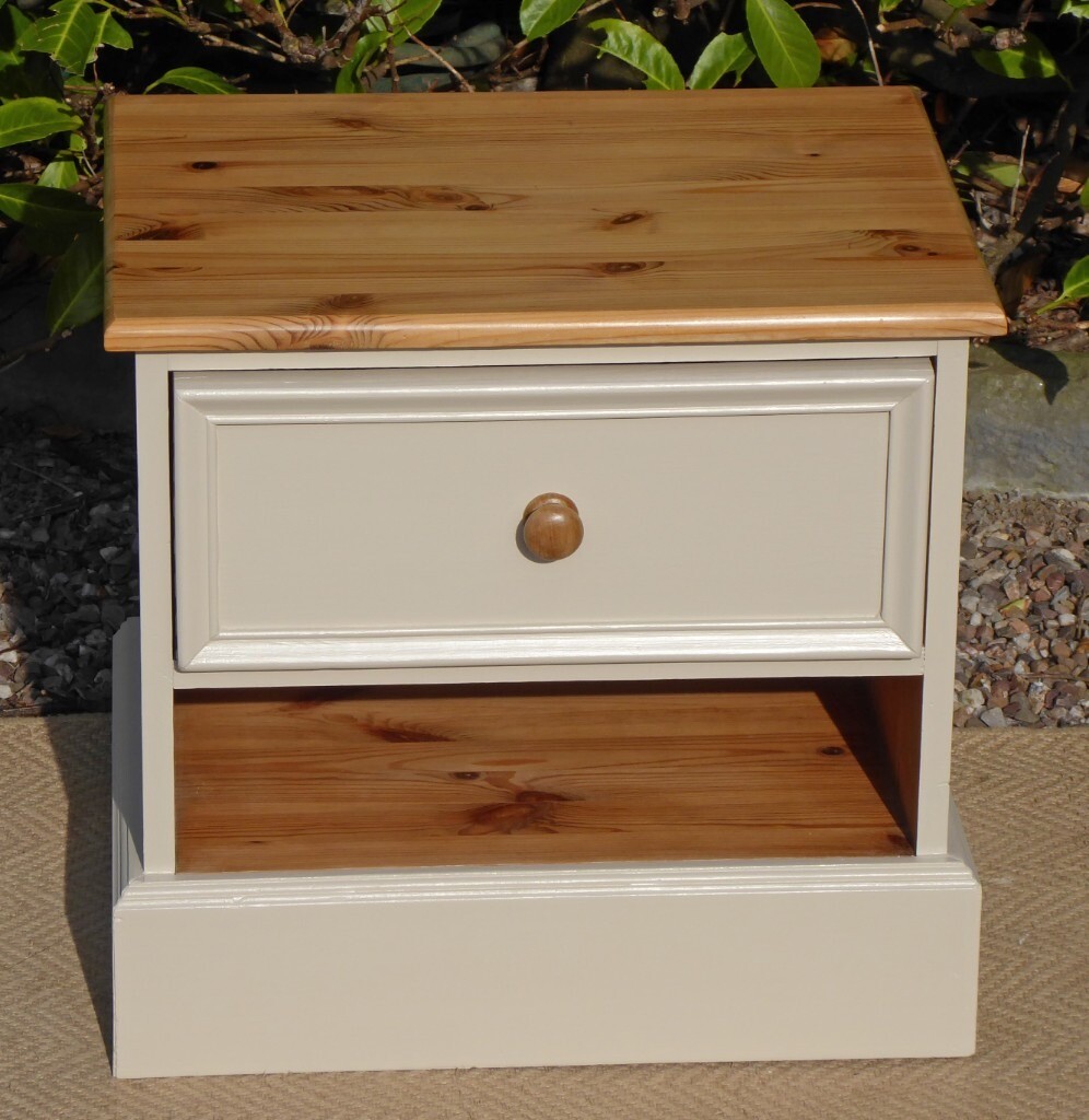 BEAUTIFUL SOLID PINE BEDSIDE TABLE, REFURBISHED AND HAND