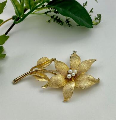 【MONDAY EDITION】Pearl Bow Pin ブローチ $_1.JPG?set_id=880000500F
