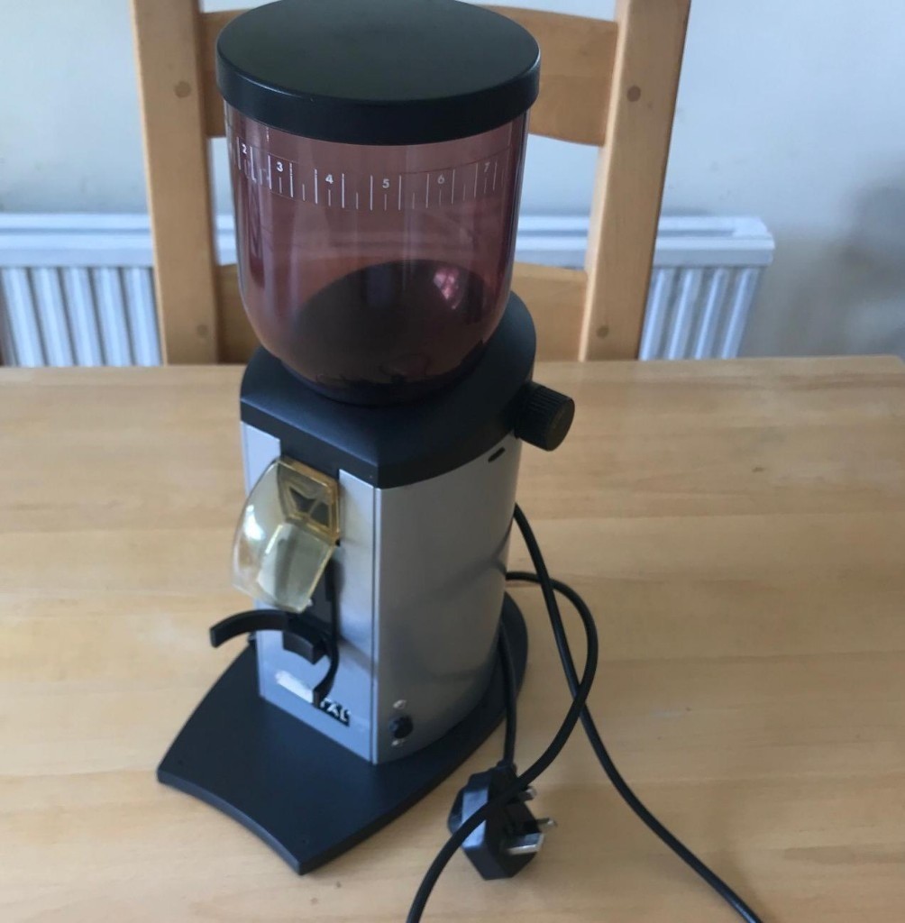 Coffee Grinder Iberital mc2 electric grinder. Adjustable timer to set the precise dose you