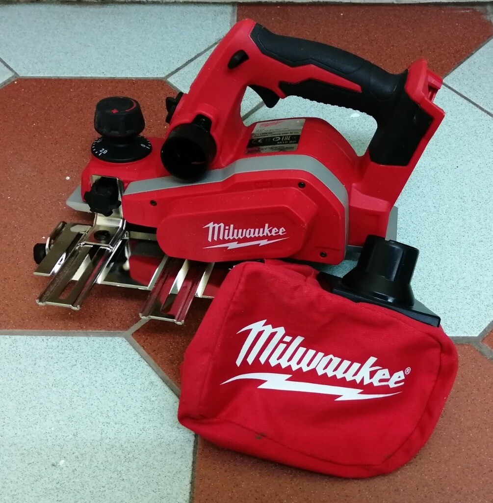 MILWAUKEE M18 18V LIION CORDLESS PLANER BARE (TOOLS DIY