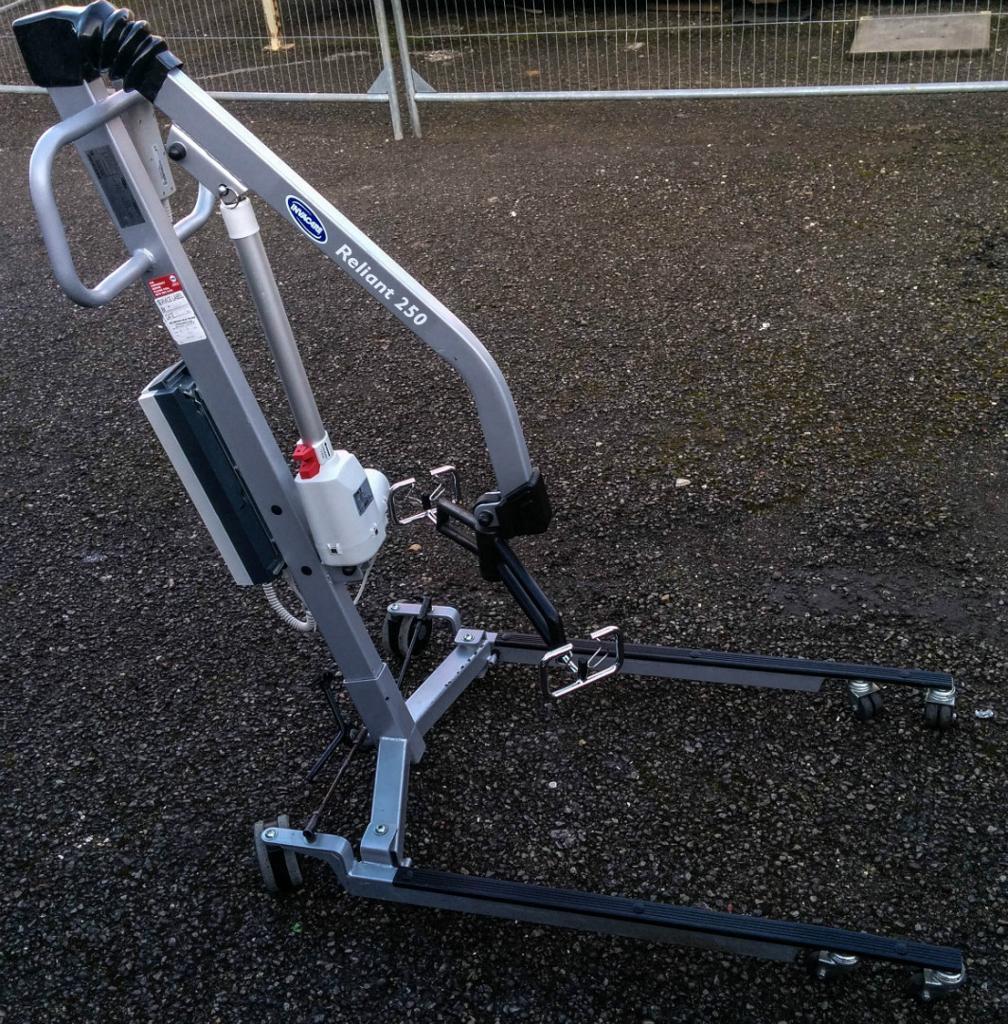 Invacare Reliant 250 patient hoist disability mobility disabled carer training in Wolverton