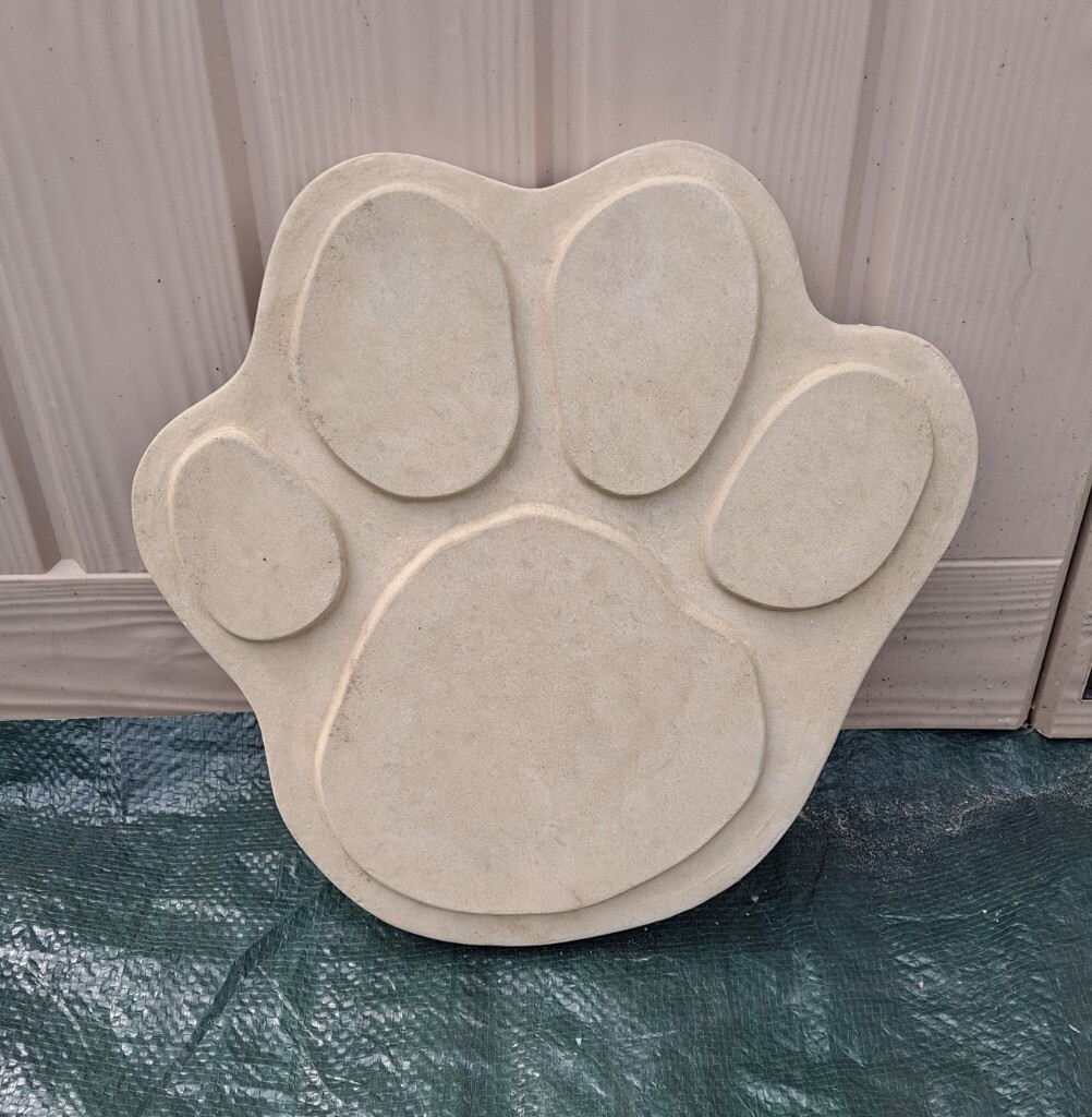 CONCRETE LARGE PAW PRINT STEPPING STONE in Hartlepool, County Durham