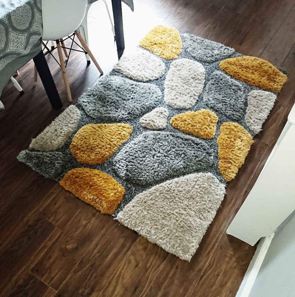 Beautiful Large Mustard & Grey Rug in Woodthorpe, Nottinghamshire