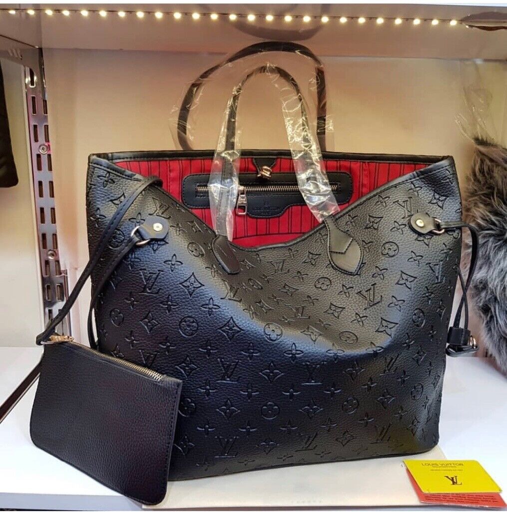  Louis  Vuitton  Black  Neverfull Bag  in Hersham Surrey 