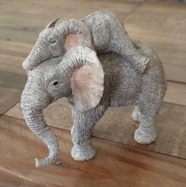 Tuskers Elephant Ornaments for sale in UK View 21 ads