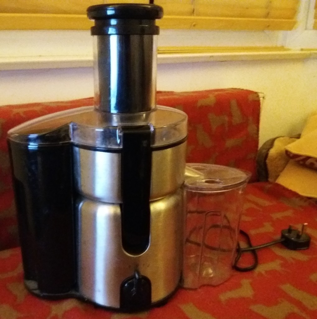 Sainsbury's Juicer Ideal for Making Healthy Juices from Fruit