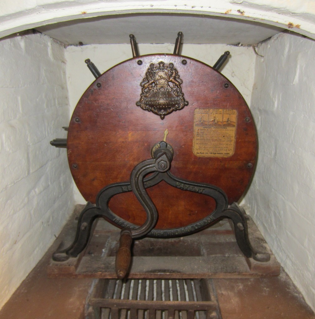 Kent Rotary Knife Cleaner & Sharpener / Kent, London / Cira 1882