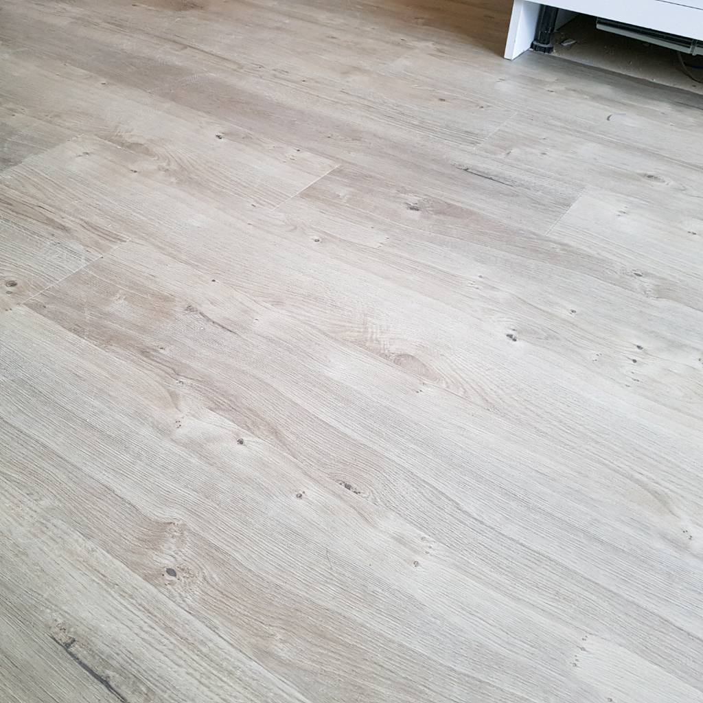 Amtico Spacia Luxury Flooring Sun Bleached Oak In Bracknell