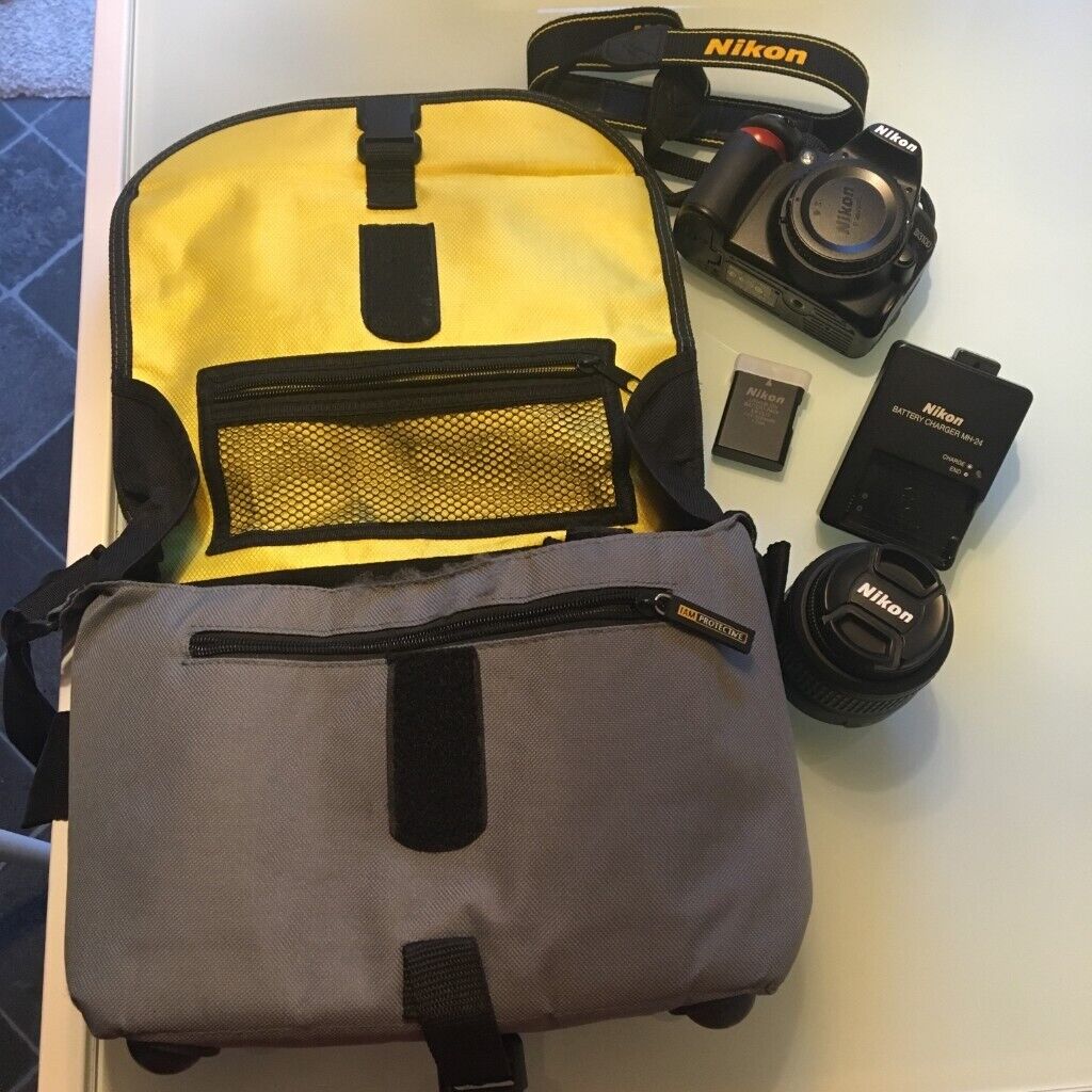  Nikon  D3100  DSLR  Camera  Lens Camera  bag User manual  