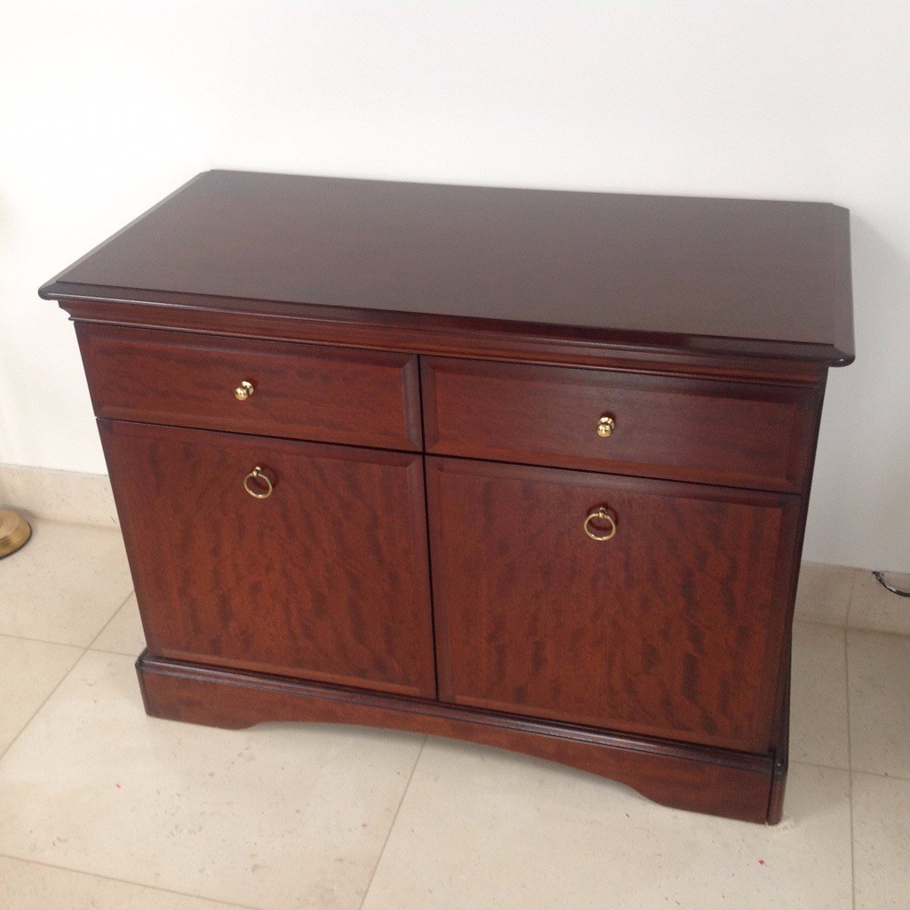 STAG MINSTREL TWO DOOR TWO DRAWER SIDEBOARD in Childwall, Merseyside