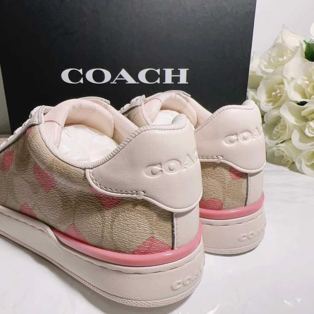 Pre-owned Coach Clip Low Top Sneaker In Signature Canvas With Hearts Cp871 In Multicolor