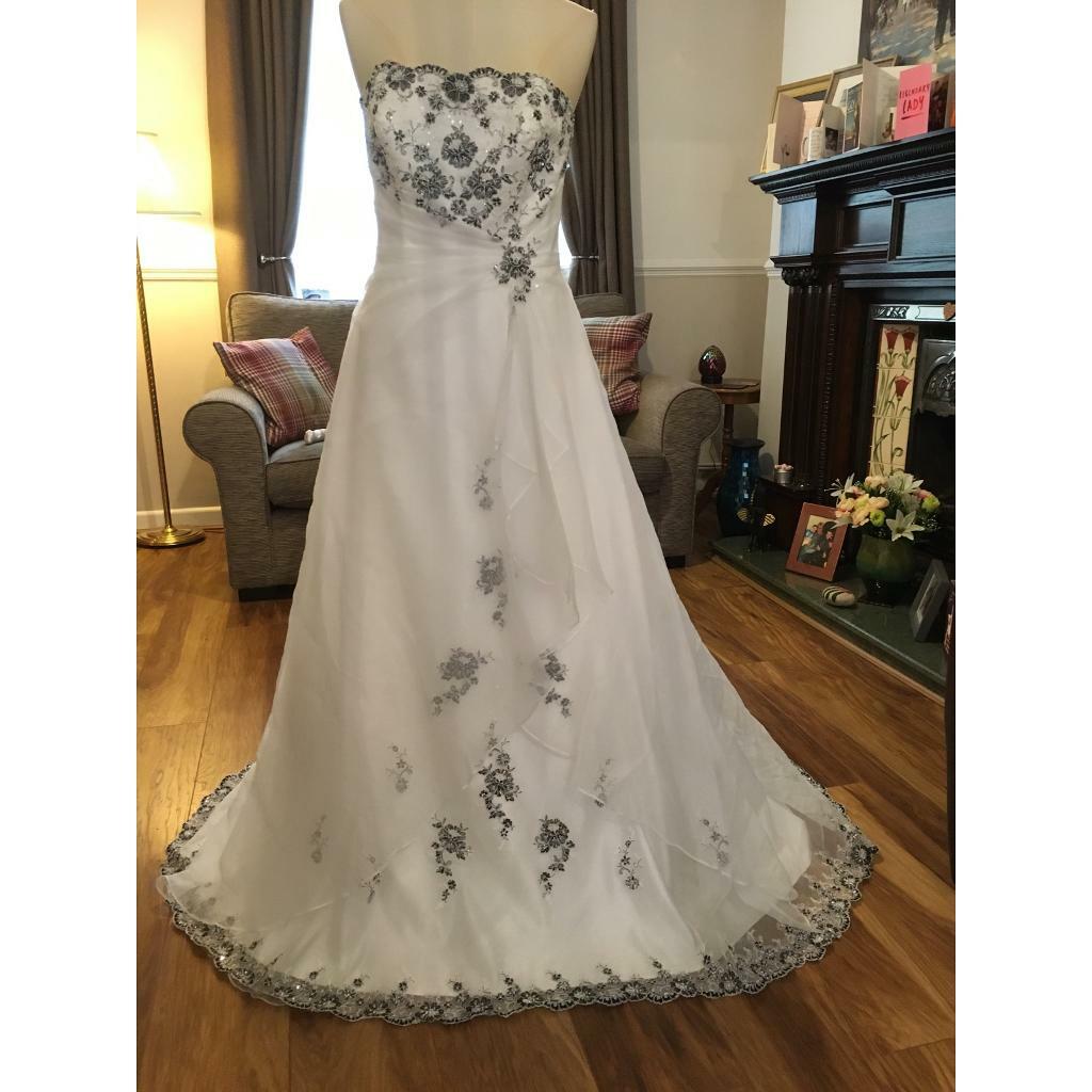 Wedding dress size 8 in Swansea Gumtree