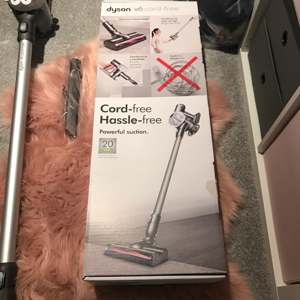 Basically brand new Dyson V6 2 Year warranty & Receipt. in