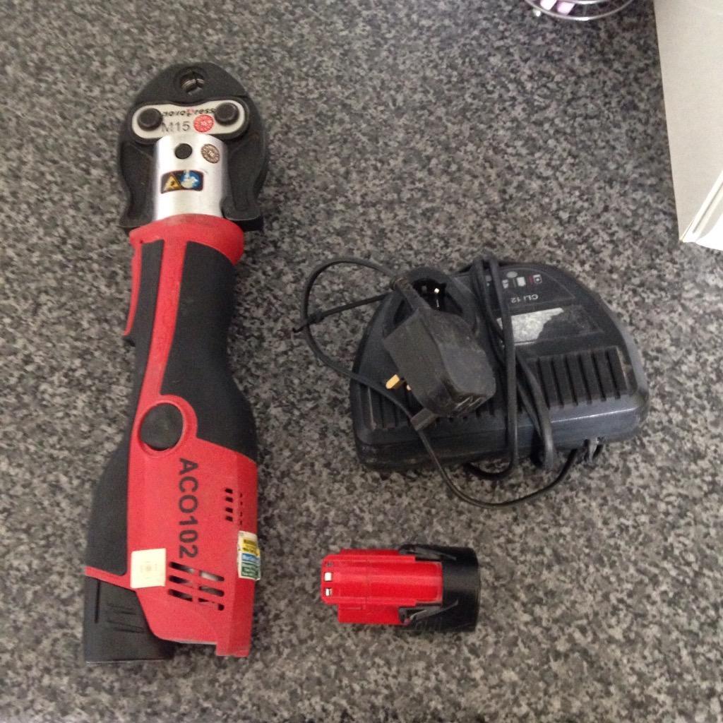 Milwaukee novopress ACO102 Pipe crimper in West Derby, Merseyside