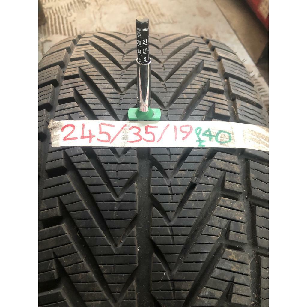 245/35/19 vredestein part worn car tyre winter tire in Perth, Perth
