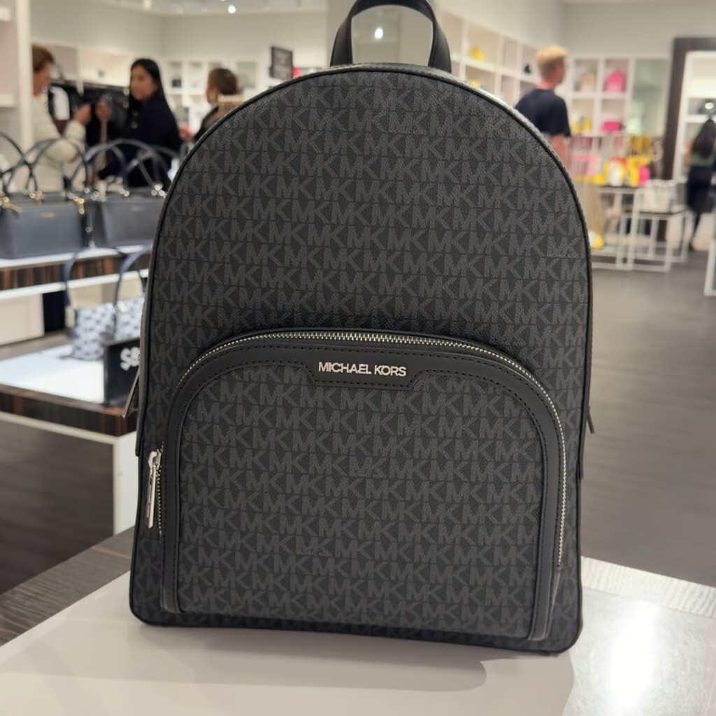 MICHAEL KORS ブラックバックパック Jaycee Medium Pebbled Leather Backpack | Michael Kors [US]