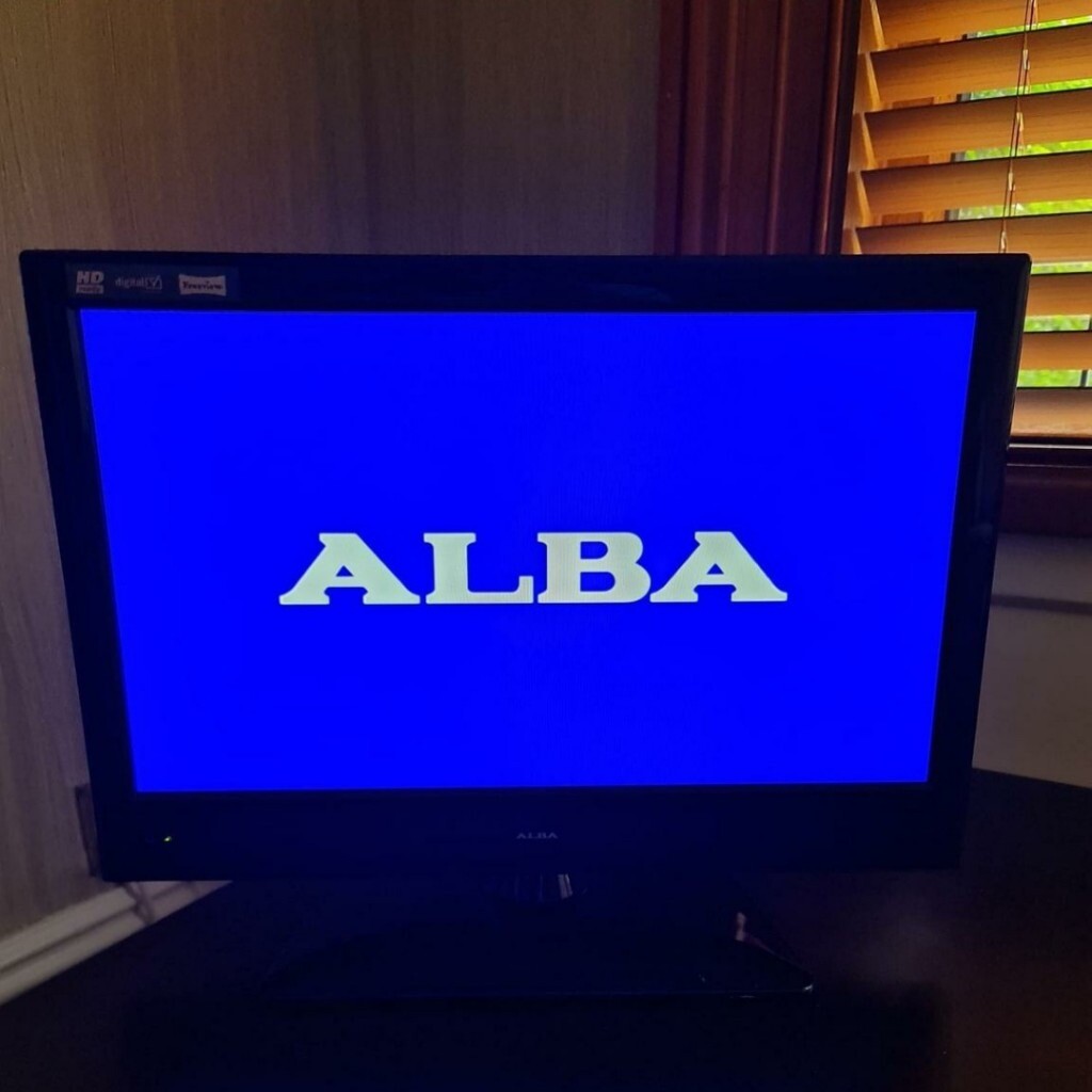 ALBA TV & DVD PLAYER 2in1 MODEL AELKDVD1988 EXCELLENT CONDITION 19 inch