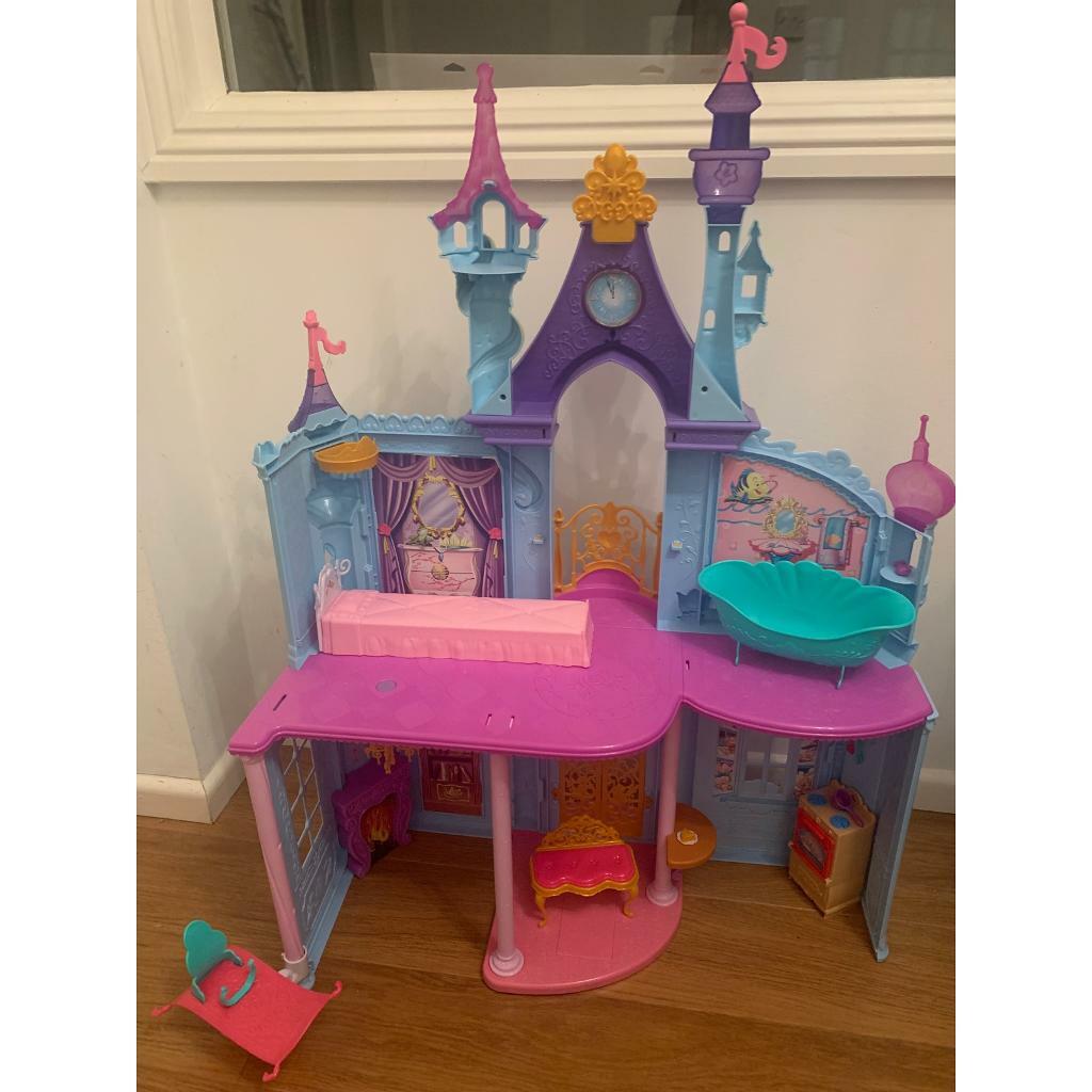 DISNEY PRINCESS Royal Dreams Castle Toy in Swindon, Wiltshire Gumtree