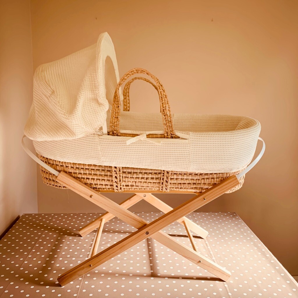 kinder valley opal folding stand