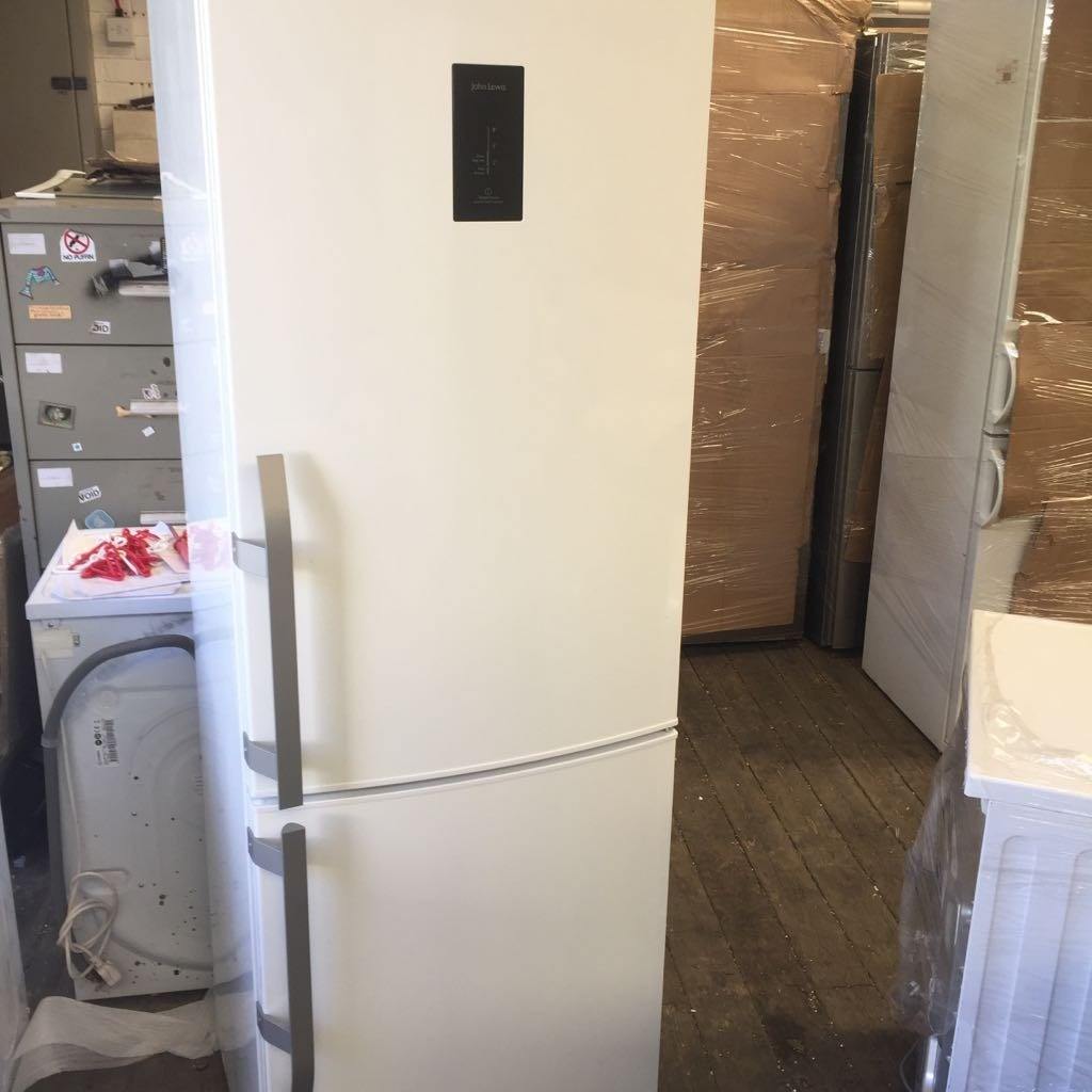 John lewis frost free Fridge Freezer, good working condition (4 months