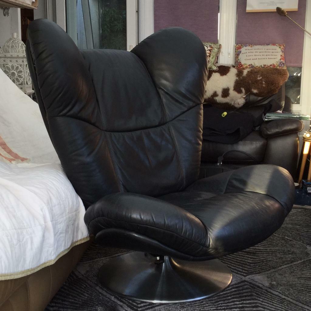 SOFT BLACK LEATHER RECLINING SWIVEL CHAIR WITH MATCHING STOOL in