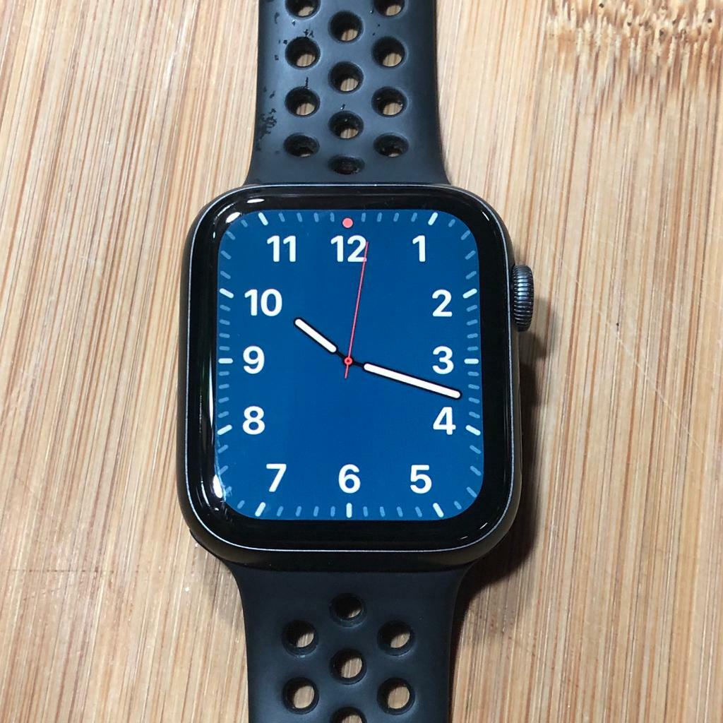Apple Watch series 4 space gray aluminium GPS 44mm | in Coatbridge, North Lanarkshire | Gumtree