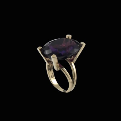 Boy Johansen. Handmade 14k Gold Ring with Amethyst.