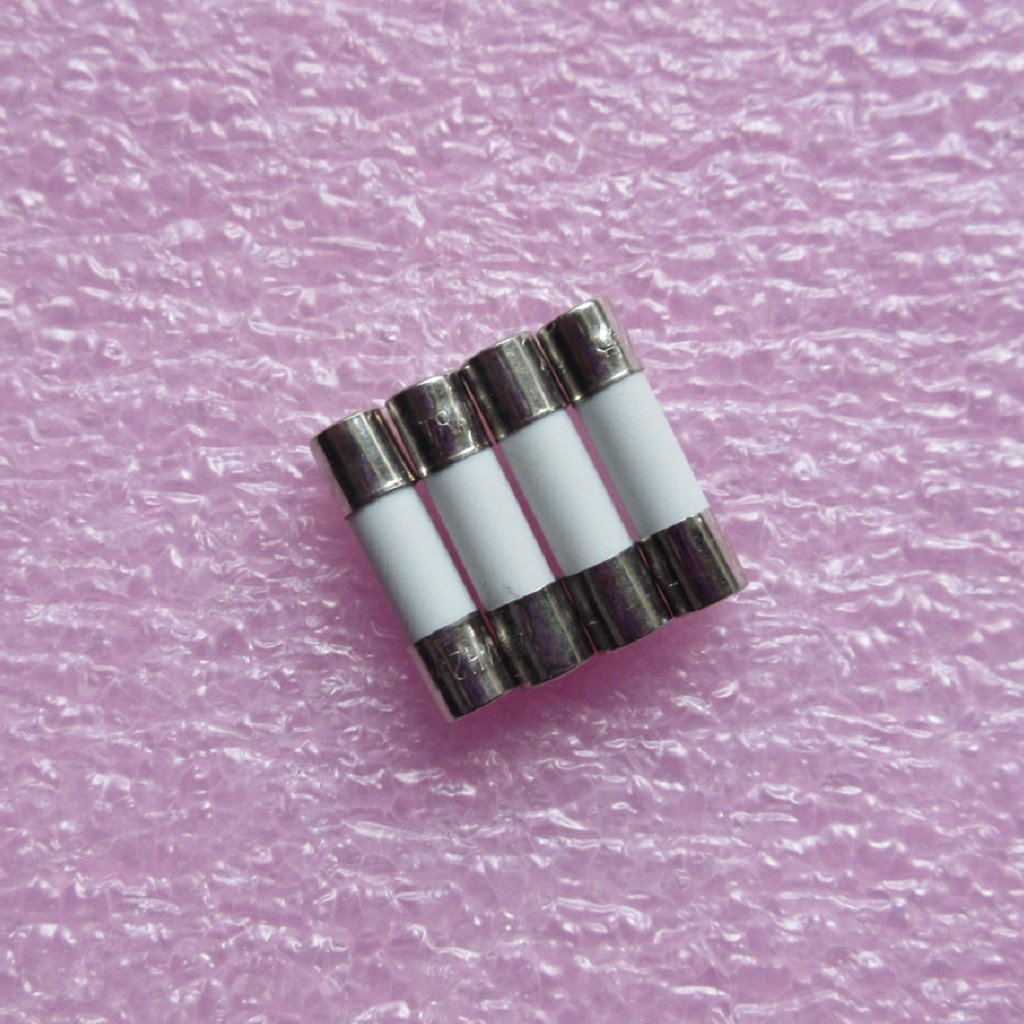 2 amp Ceramic Mini Pigtail Slow blow fuse 120V To 250V 3mmx11mm 5pcs