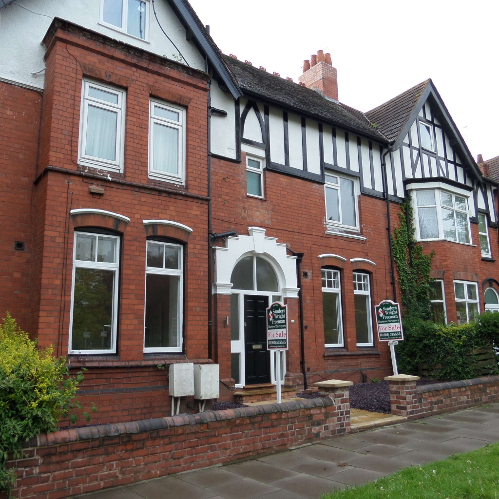 1 bedroom flat in Park Road East, West Park, Wolverhampton, West