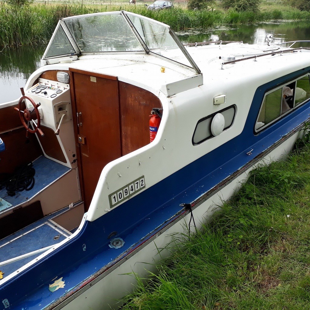 Nauticus 27 boat project in Corby, Northamptonshire 
