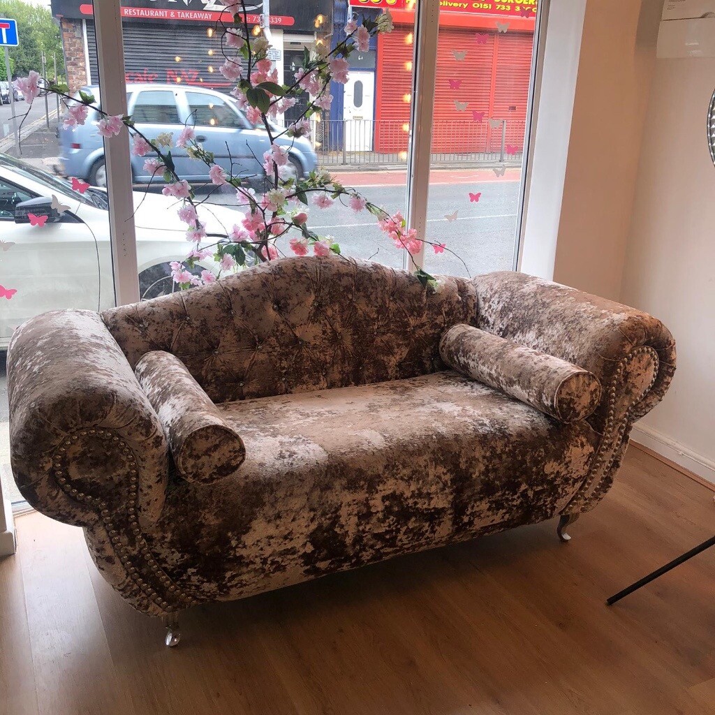 crush velvet couch with diamanté buttons in Liverpool, Merseyside