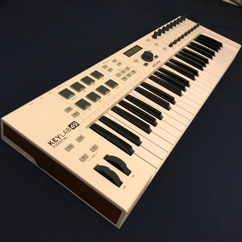 Essential midi. Arturia keylab essential 49. контроллер usb/midi arturia keylab essential 49. миди контроллер techno 49 key драйвер. arturia keylab essential как назначать кнопки и крутилки.