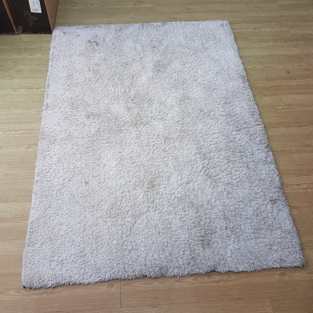 large fluffy soft rug in Derby, Derbyshire Gumtree
