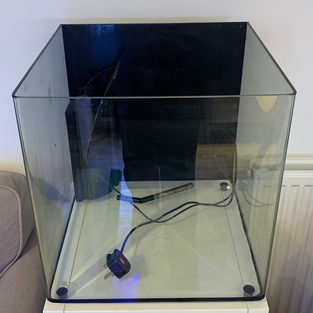 Fish tank cube 40x40cm + internal filter in London Gumtree