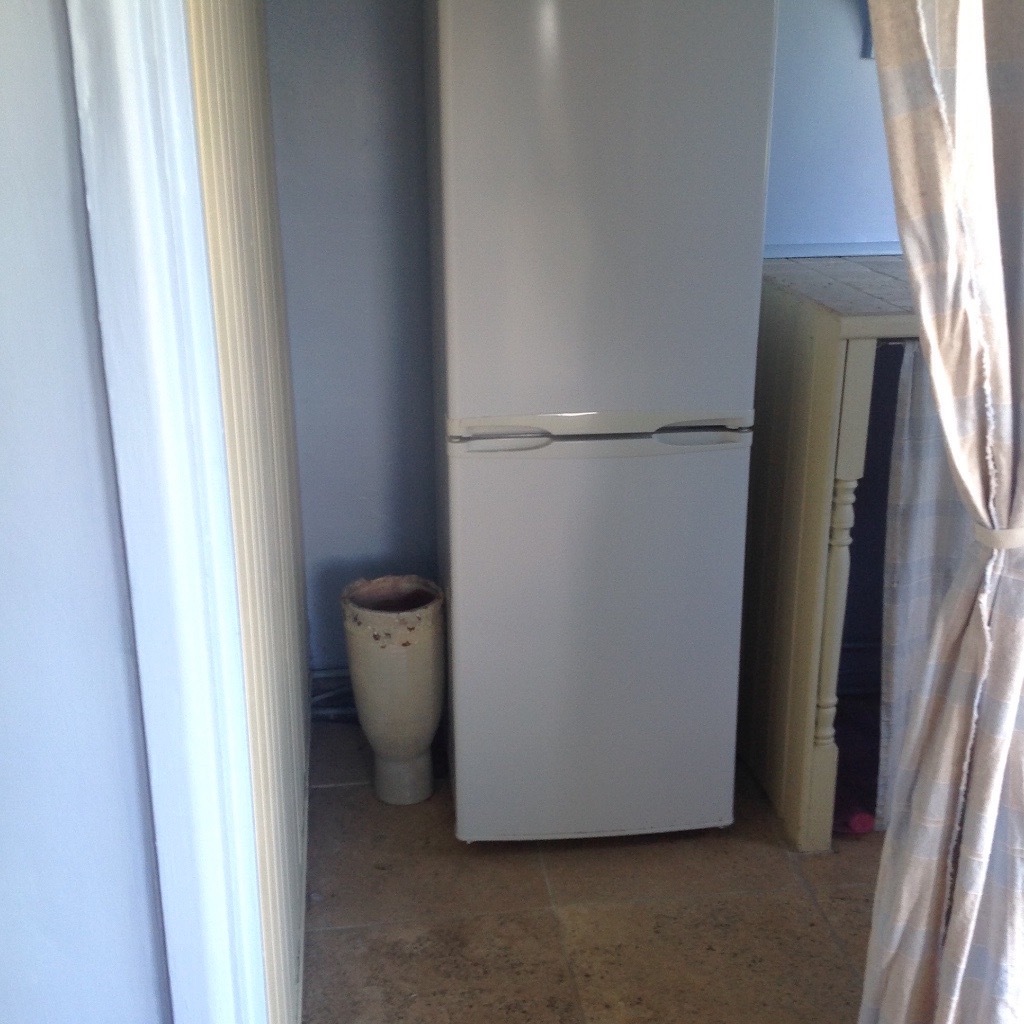 Mid size fridge / freezer in Loughor, Swansea Gumtree