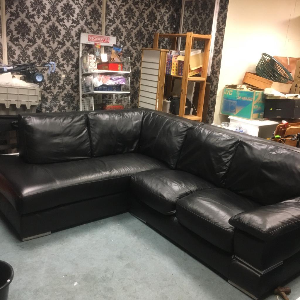 Black leather corner sofa /settee in Sunderland, Tyne and Wear Gumtree