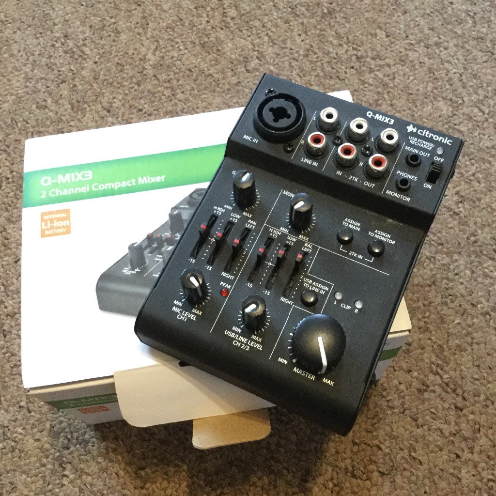 citronic QMix3 2 Channel battery Powered Compact Mixer in Camden