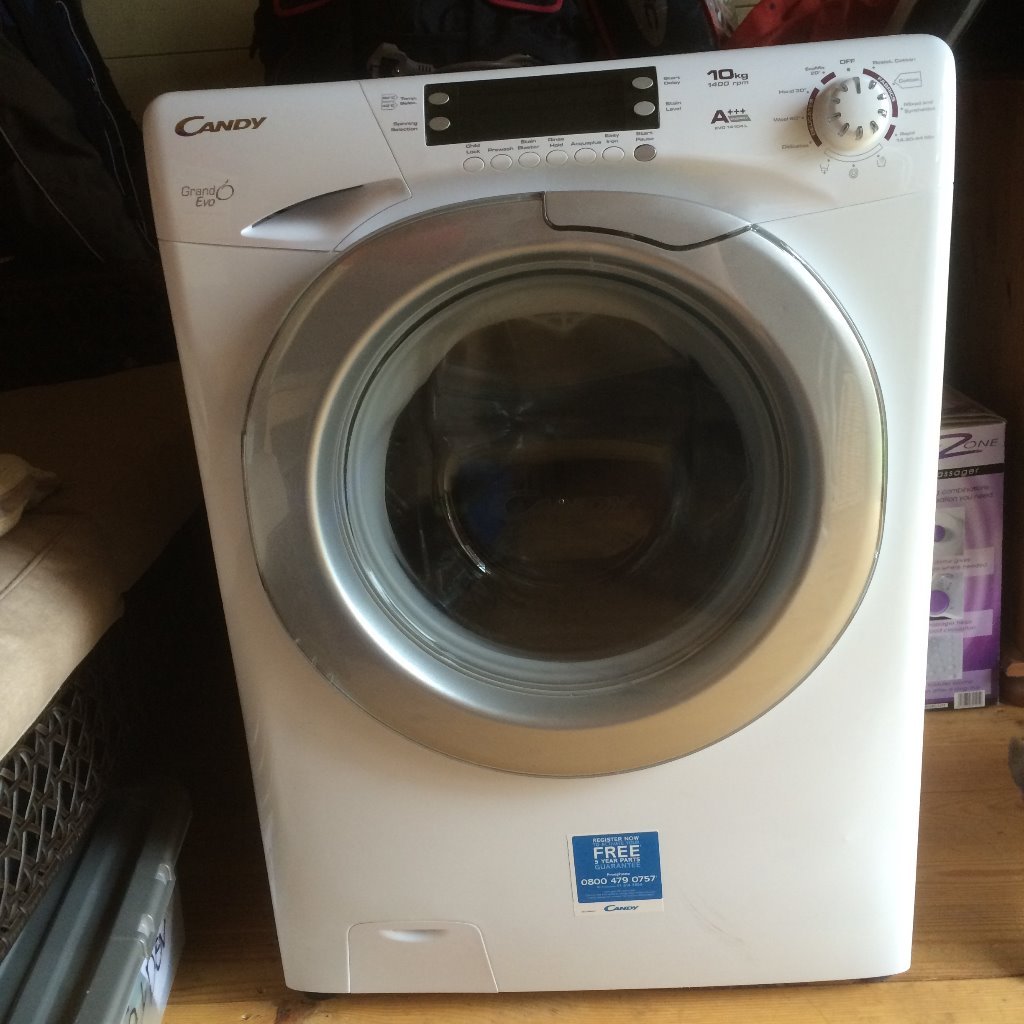 candy grand evo 14104l 10 kg 1400rpm wash spin machine in Barry, Vale