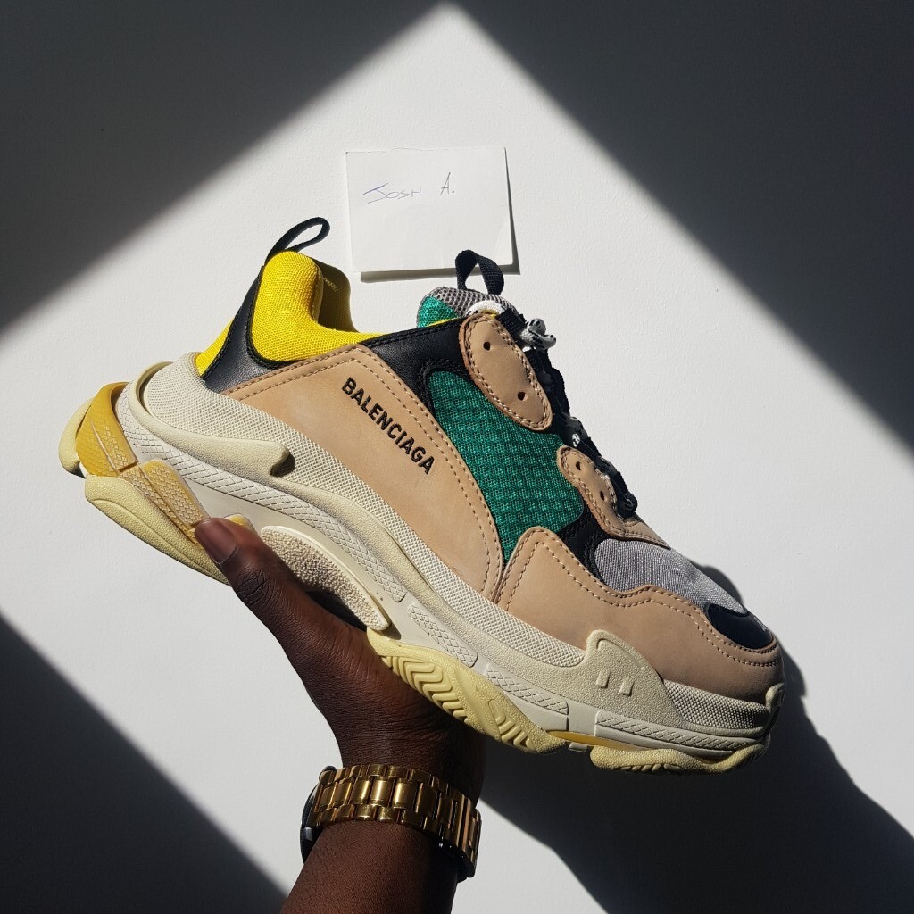balenciaga triple s curry