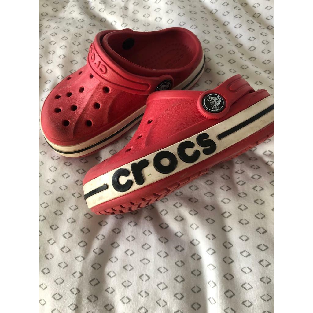 red crocs size 9