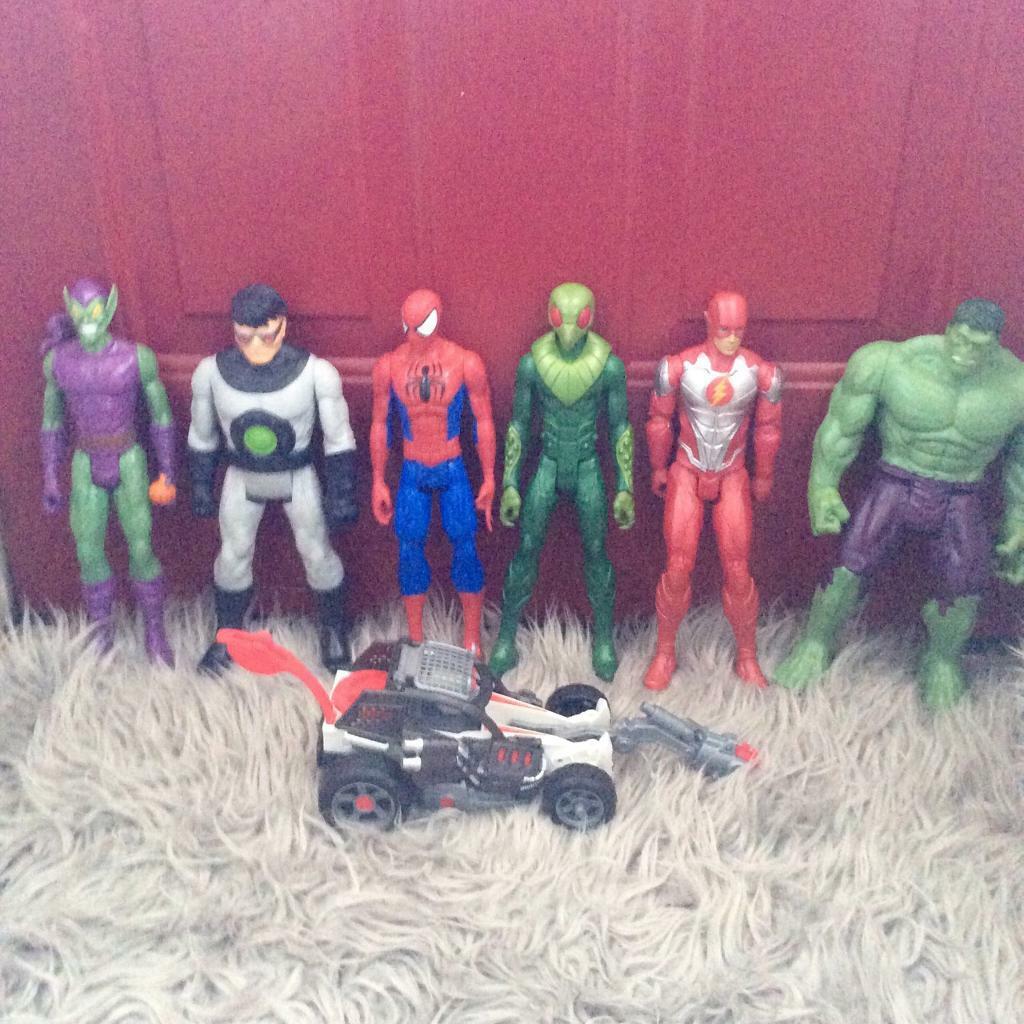 large superhero action figures