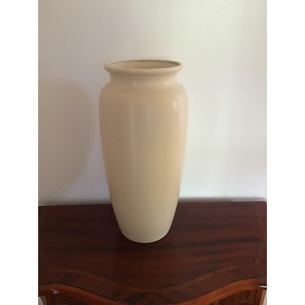 Large pottery cream coloured vase 16.5inches tall in Peterhead