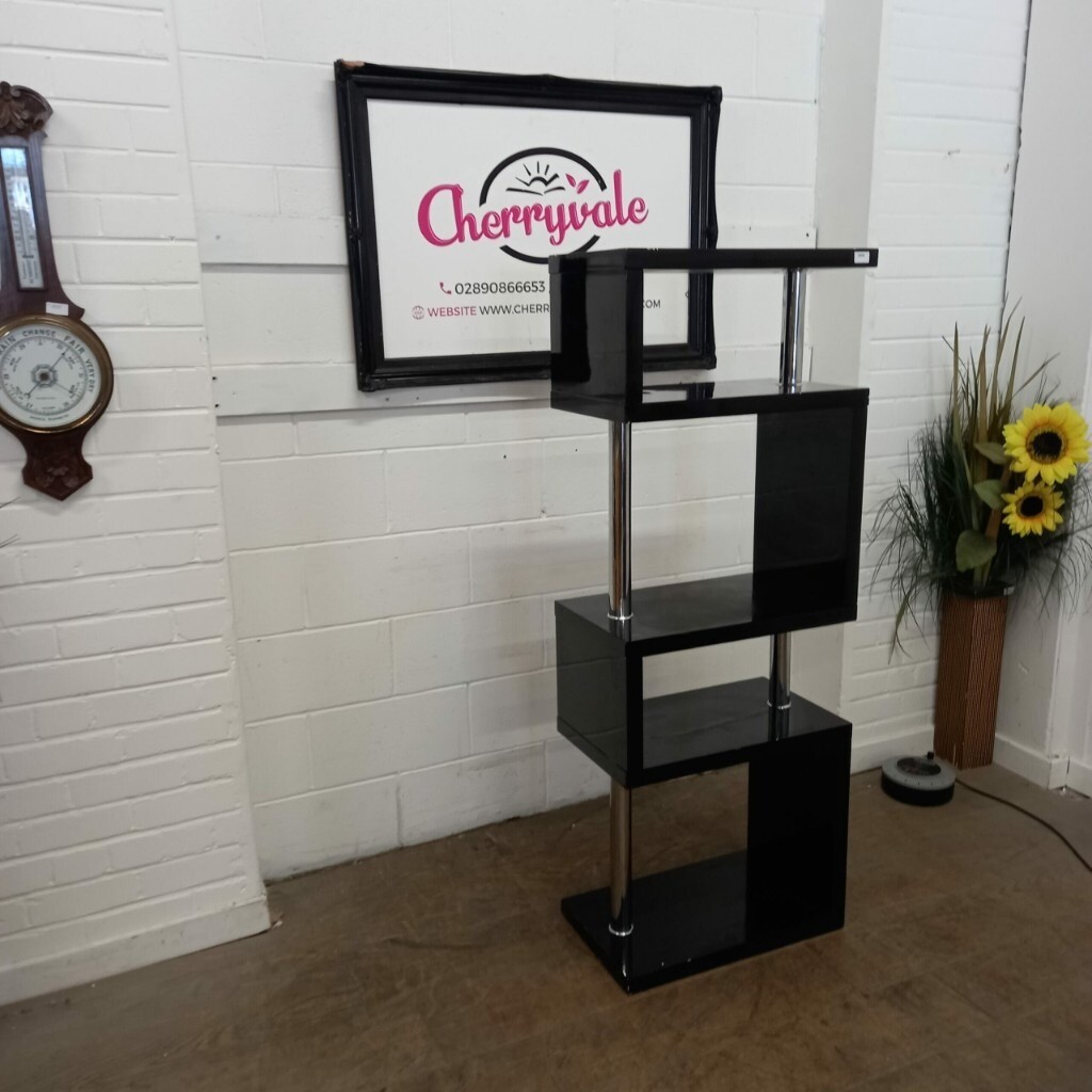 Stunning black display unit, 60cm w x 35cm d 159 cm h, Ref6995 in