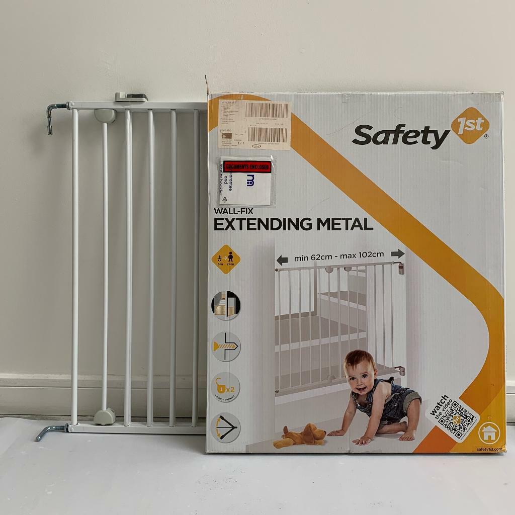 Safety 1st! 2x White Extendable Metal Baby Safety Gate in Glasgow