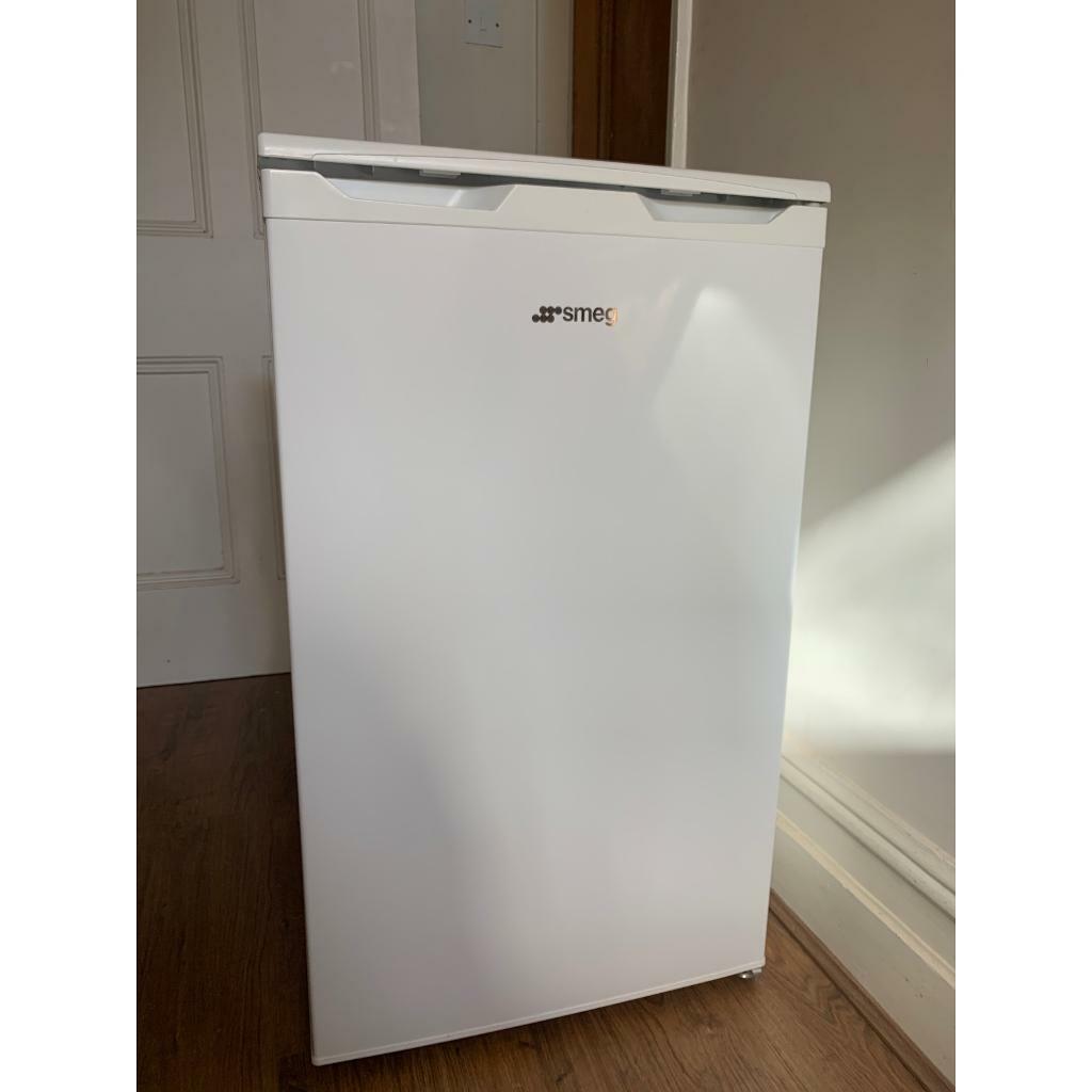 Smeg small slimline under counter fridge, with freezer ice box in