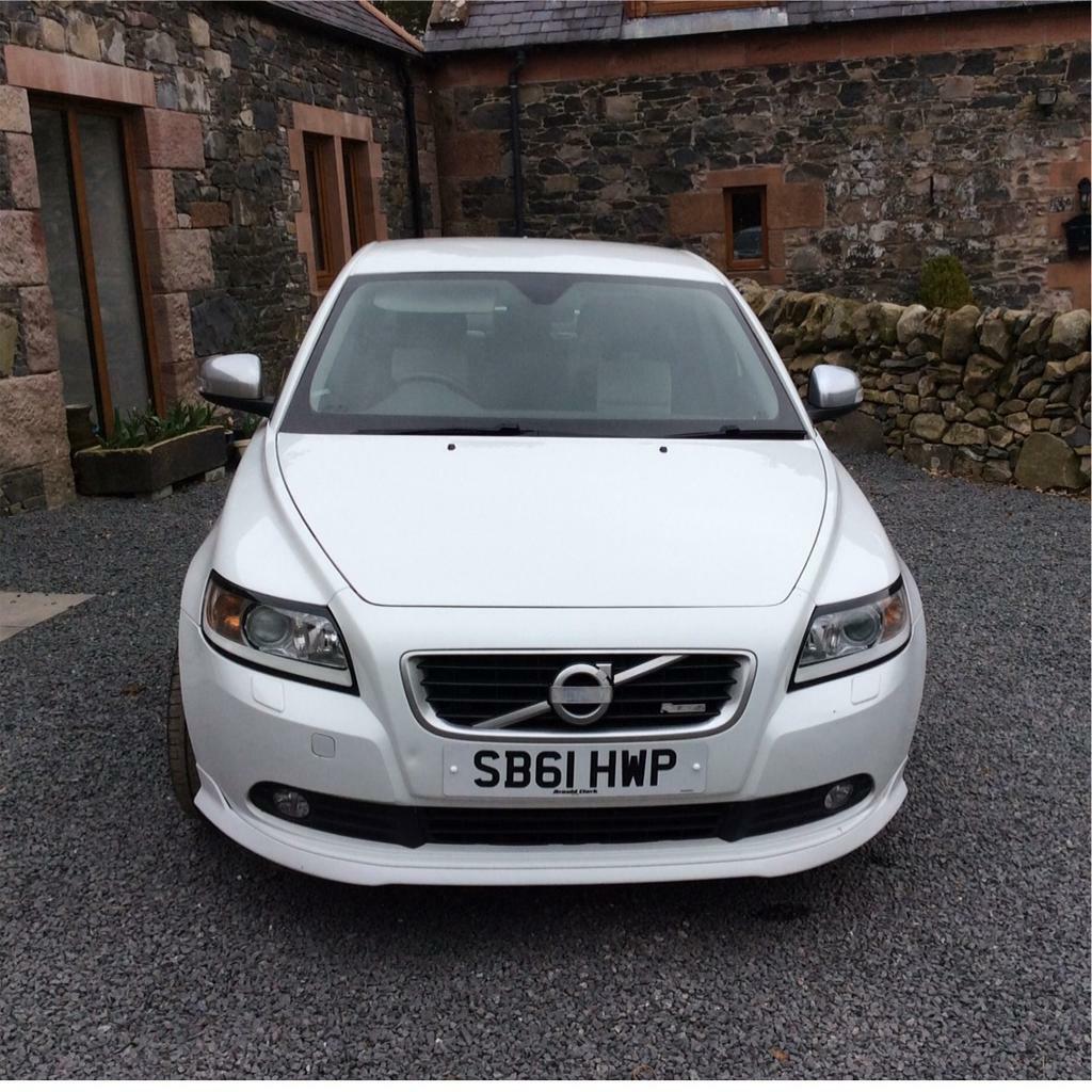 Volvo s40 r design
